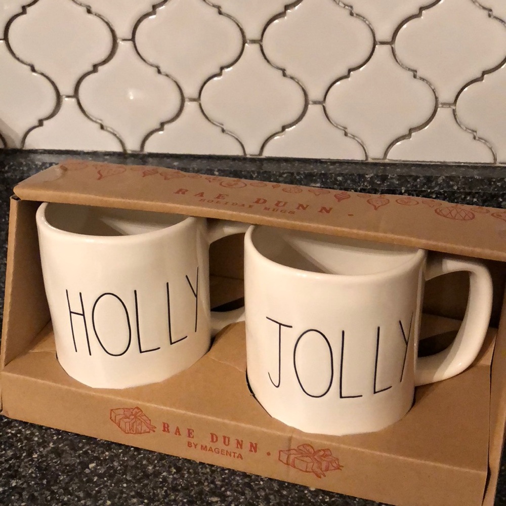 Rae Dunn HOLLY JOLLY mug set!